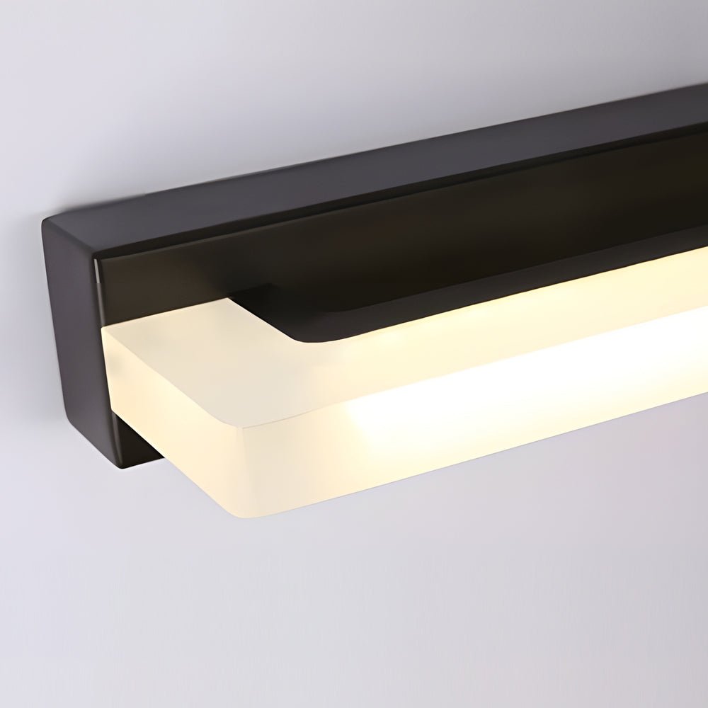 15.74" Linear LED Vanity Light, Black Mesh Filter