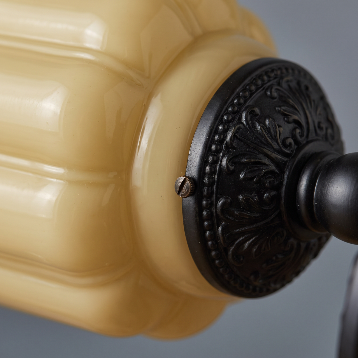 Vintage Glass Eloise Table Lamp (black / yellow) detail close-up