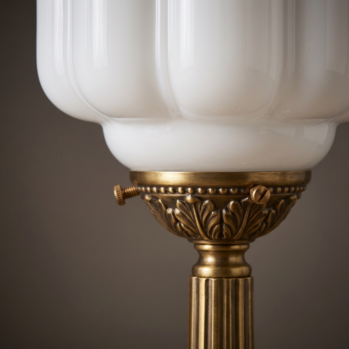 Vintage Glass Eloise Table Lamp (brass / white) detail close-up