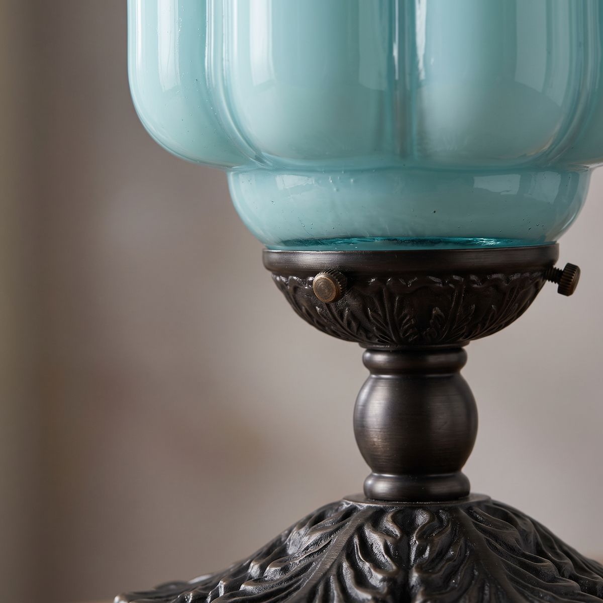 Vintage Glass Eloise Table Lamp (black / blue) detail close-up