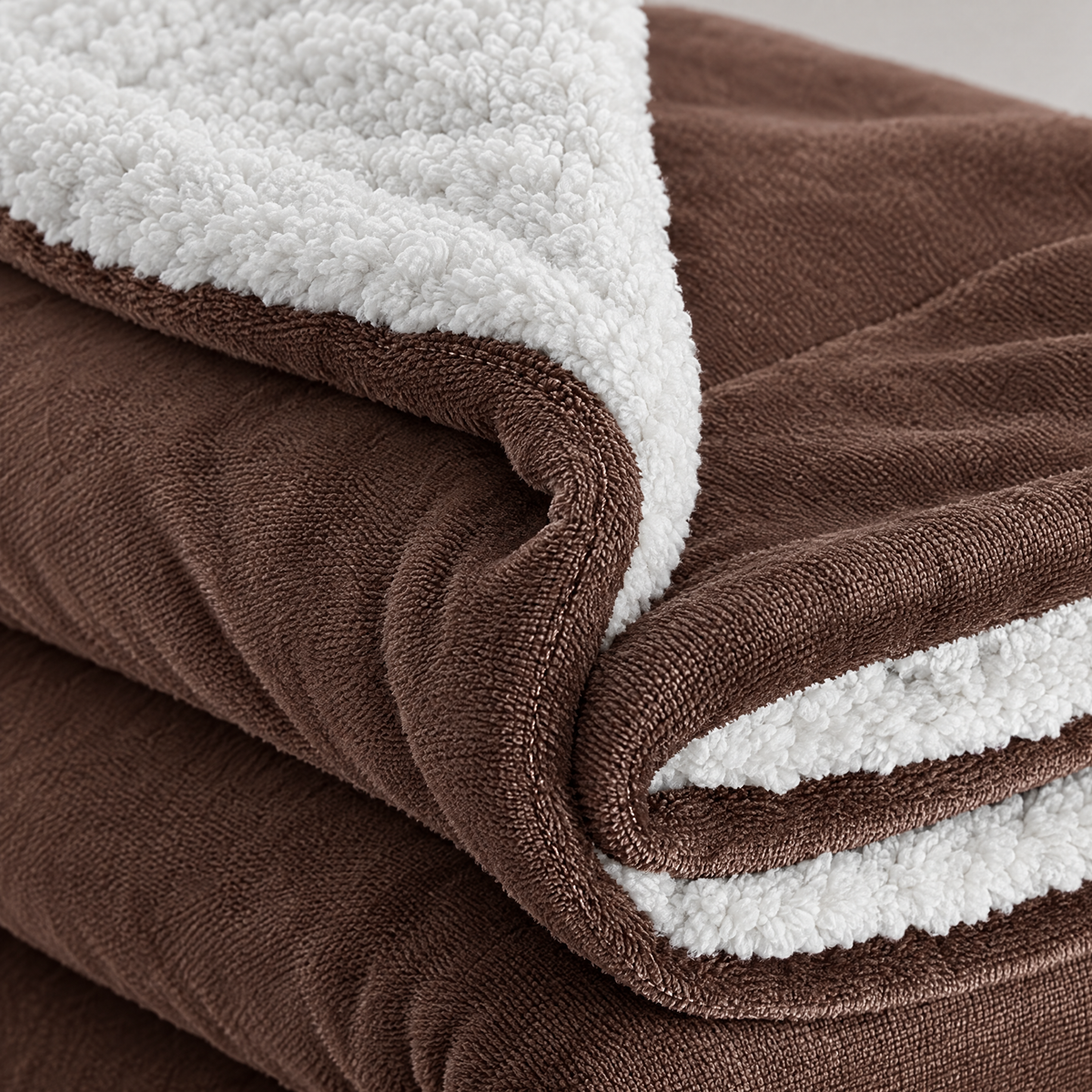 Reversible Sherpa Fleece Blanket for Bed & Couch - 4 - close-up detail