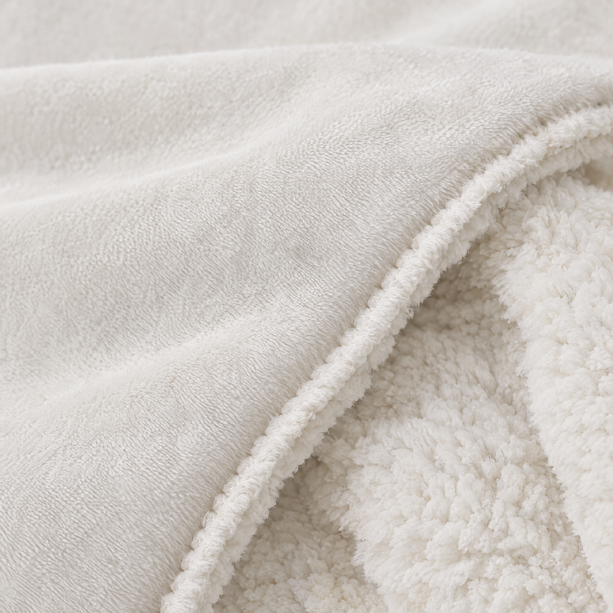 Reversible Sherpa Fleece Blanket for Bed & Couch - 13 - close-up detail