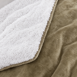 Reversible Sherpa Fleece Blanket for Bed & Couch - 11 - close-up detail