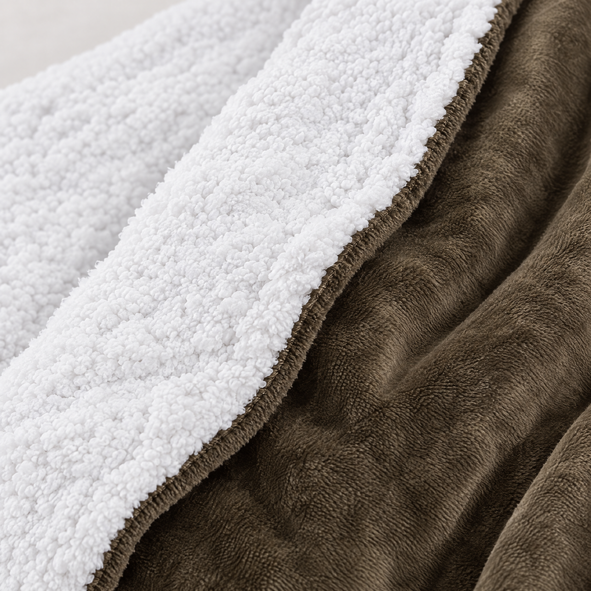Reversible Sherpa Fleece Blanket for Bed & Couch - 14 - close-up detail
